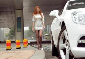 AISS爱丝(黄金版) – 轱辘上的情书：索菲与她的汽车骗局写真福利！