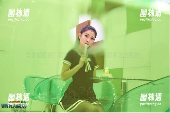 圣诞的萌点！爱丝合集更新，让驯鹿都为之失控！