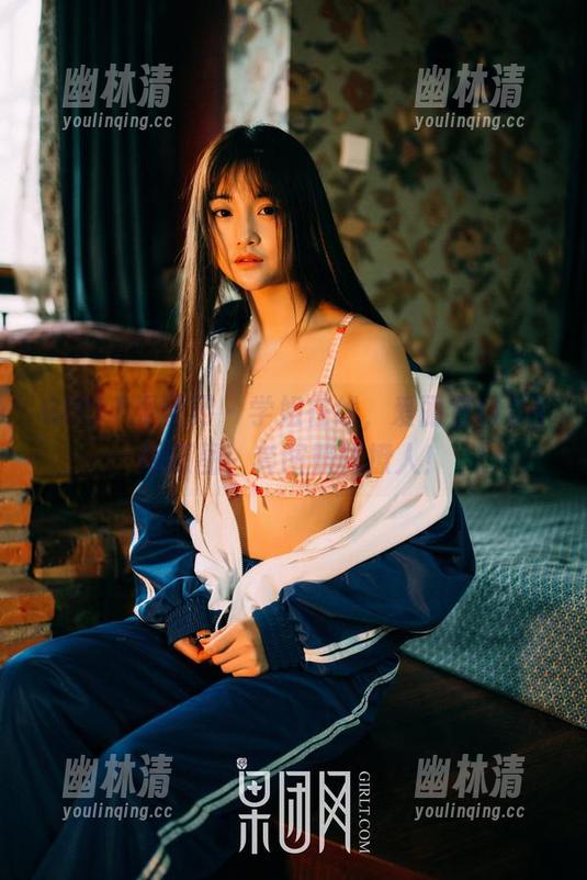 GIRLT果团网 - 学姐在线，爱丽莎LISA的原图、套图照样撩人！