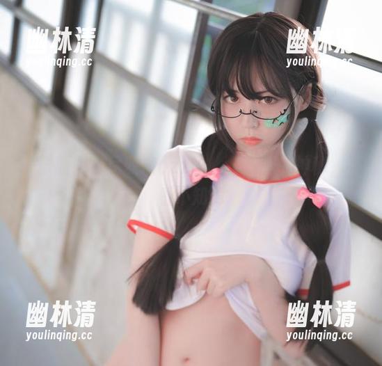 一张原图，尽收Mozzi(모찌)美腿的神秘，不看不知啊