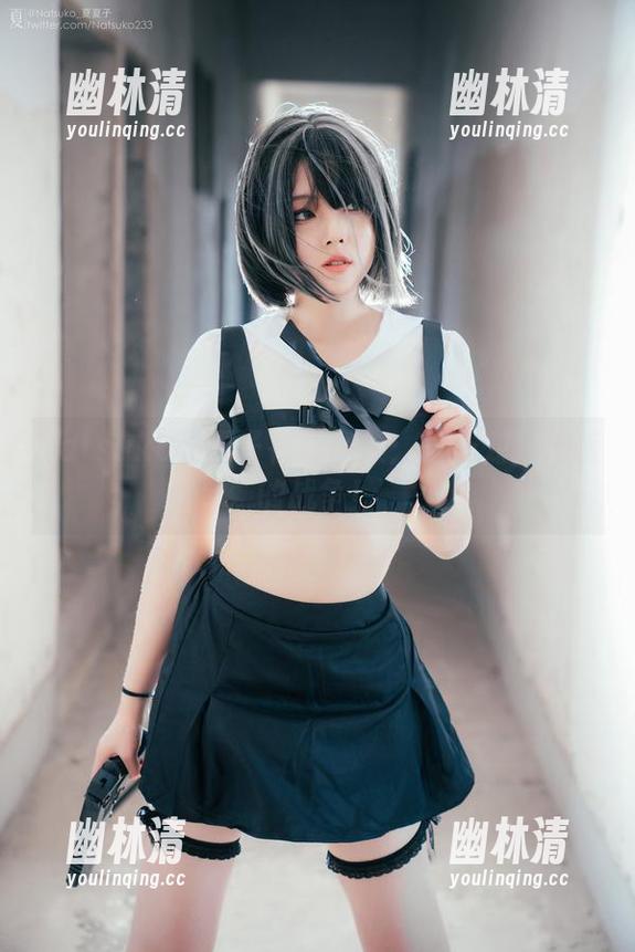 Natsuko夏夏子在线图集:丝袜对抗地板的战争! Natsuko夏夏子在线图集:丝袜对抗地板的战争!