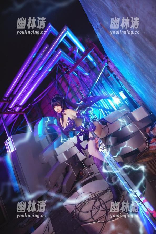 用Rioko凉凉子的眼睛看《天狼星》，她的最新作品集值得你停下脚步思考一下