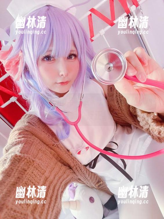 “SayoMomo与毛衣”：这也算是cos的另类演绎吗？反正我在看。