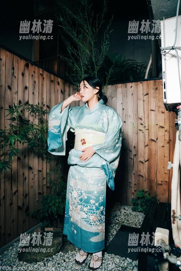 Sonson(손손)女仆气质cos：照片里隐藏的调调