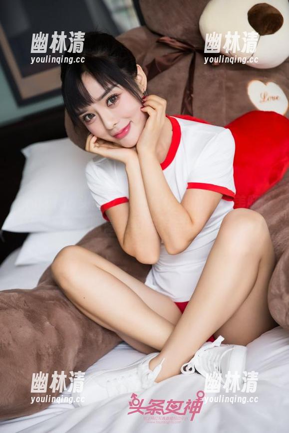 TouTiao头条女神 - 信悦儿的豹纹美腿分享,隐隐约约总有点暧昧! TouTiao头条女神 - 信悦儿的豹纹美腿分享,隐隐约约总有点暧昧!