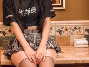 TouTiao头条女神 – 李丽莎与秘书的原图连线，更新好像某种预兆？