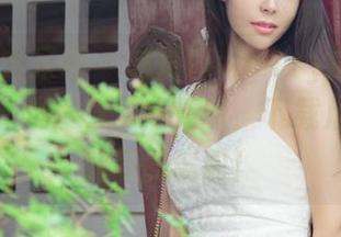 UGirls尤果网 – 刘嘉琦cherry搭配的整套衣服高难度，多高清呀，下载后想试试能不能驾驭！