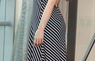UGirls尤果网 – 周妍希的少女写真集，有种让人偷看的冲动吧？