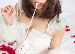 UGirls尤果网 – 王瑞儿学姐图集：“她的脑袋可不止是个花瓶”