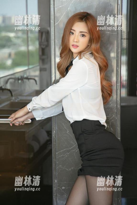 UGirls尤果网 - 这组王瑞儿红裙写真,害我都想为我的衣柜添新景。 UGirls尤果网 - 这组王瑞儿红裙写真,害我都想为我的衣柜添新景。
