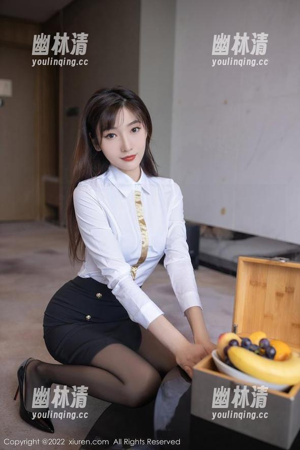 Xiuren秀人网 - 亲爱的，让我们一起欣赏Arude薇薇的美腿美臀作品，腿是个好朋友啊！
