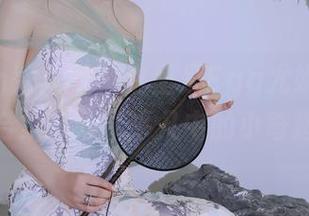 Xiuren秀人网 – 这里是Egg尤妮丝的花嫁合集，分享平凡中的小奇迹。