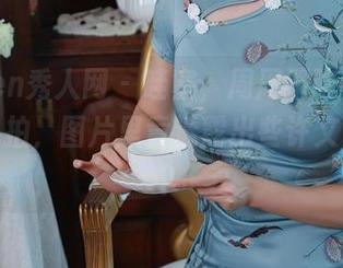 Xiuren秀人网 – 哇塞，周周不吃香菜的学姐私拍，图片里竟透露出些许文艺气息？