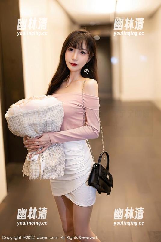 Xiuren秀人网 - 不可错过!唐宁宁的镂空图包,挑逗感官每一寸。 Xiuren秀人网 - 不可错过!唐宁宁的镂空图包,挑逗感官每一寸。