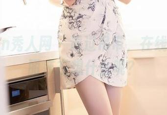 Xiuren秀人网 – 透过吊带，在线看看李丽莎在想什么呢？
