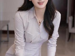 Xiuren秀人网 – 图片击中了我，白芷yy的少女姿态还真是一种冲动，想下载到窝里去！