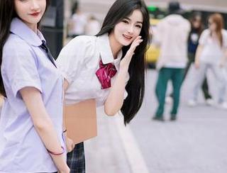 YouMi尤蜜荟 – 这组Emily顾奈奈酱的海边写真，让我意识到天真与浪漫的边界是如此薄弱。