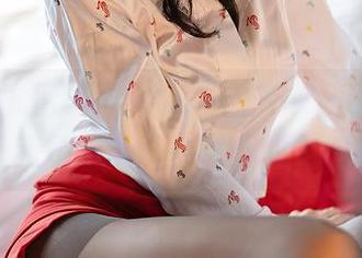 YouMi尤蜜荟 – 黄歆苑的内衣私房摄影，让我想起了高中时期的书包！