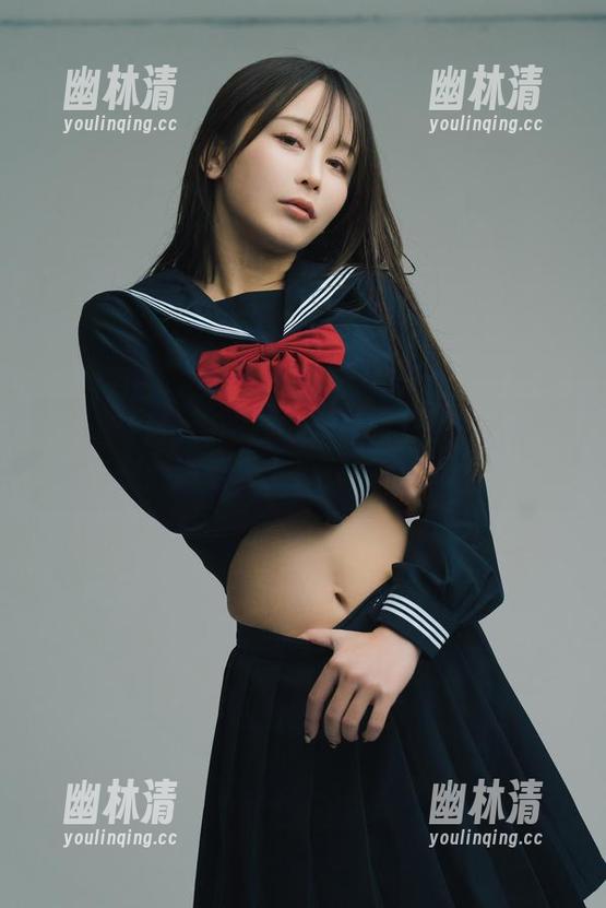 いくみ(育美)的白衬衫套图更新！我一直在想：她是天上掉下来的仙女吗？