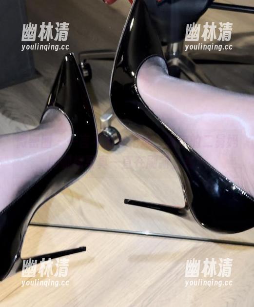 微密圈 - 一言不合就精选，保守的二舅妈的御姐写真一直在刷新三观！