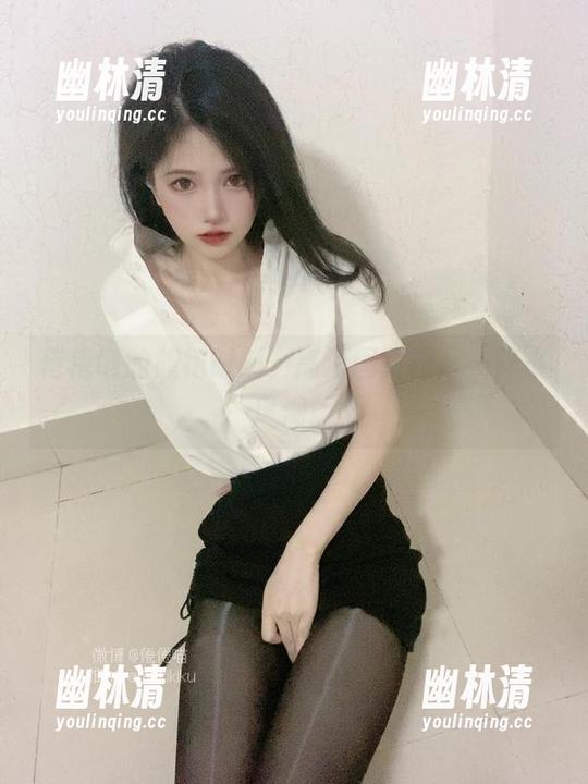 倦倦喵的旗袍时刻，高清图片掀起一阵小风潮。