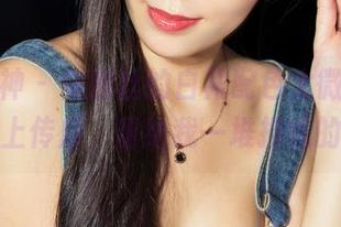 克拉女神 – 依娜丝的白裙配色太微妙，高清图片上传后，留给我一堆担忧的脑洞。