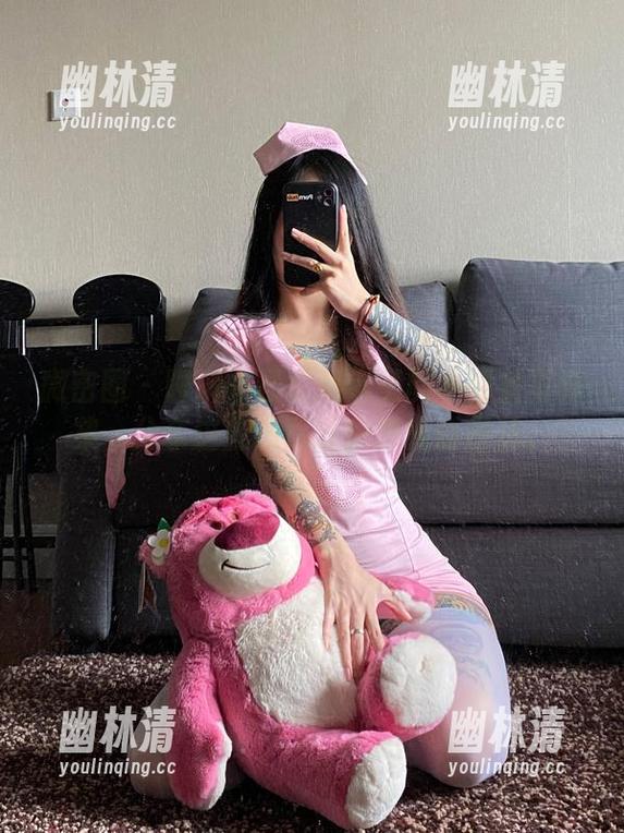 微密圈 - 聊聊卡通百科老王的牛仔裤写真集,分享这些搭配让我想偷偷模仿。 微密圈 - 聊聊卡通百科老王的牛仔裤写真集,分享这些搭配让我想偷偷模仿。