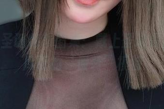 女主K圣诞特辑图集：戴上圣诞帽，做个尽职的‘假装’模特