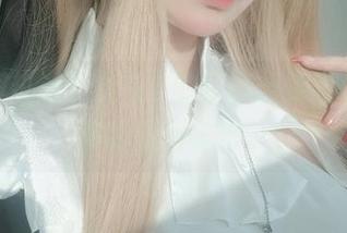 体操服热潮，女主K的写真合集聊聊这神奇的双重身份。