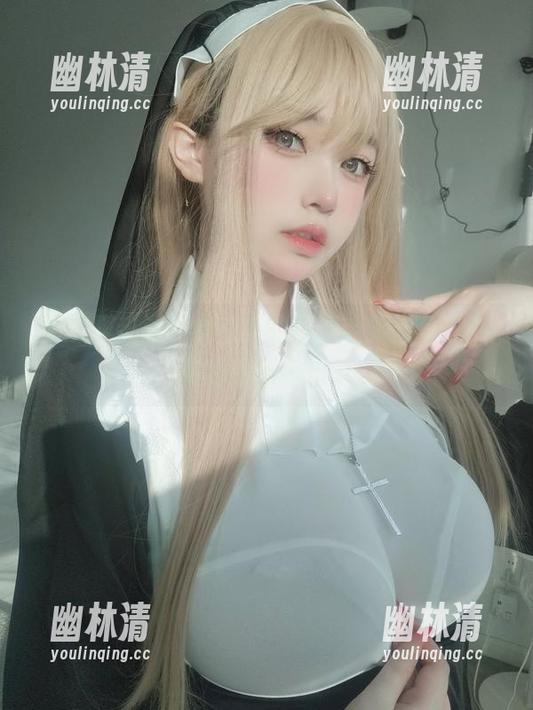 体操服热潮，女主K的写真合集聊聊这神奇的双重身份。