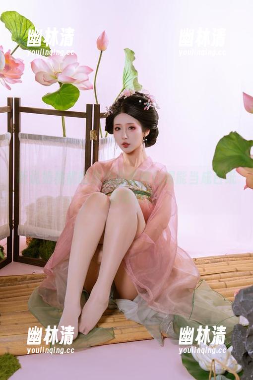 听说奶桃桃的最新图册纯白得能当成白纸,你敢信? 听说奶桃桃的最新图册纯白得能当成白纸,你敢信?