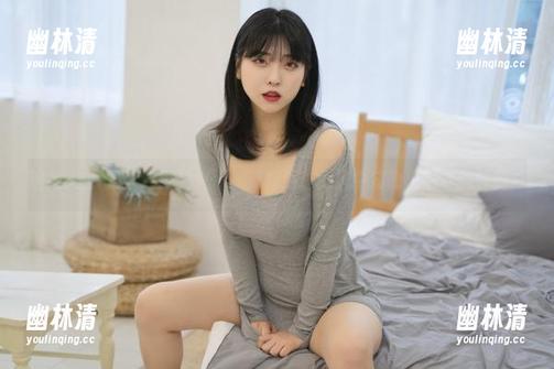 这组天台收藏，宋哈娜(송하나)竟然在微风中勾勒出别样的轻盈。