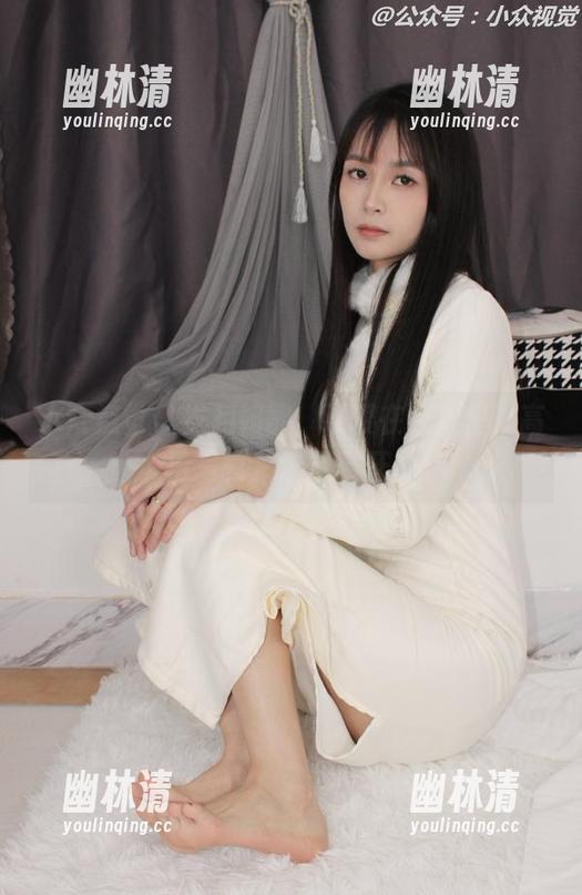 小众视觉 - 岁月如歌,嘤嘤在红裙里,高清写真集慢慢展开。 小众视觉 - 岁月如歌,嘤嘤在红裙里,高清写真集慢慢展开。