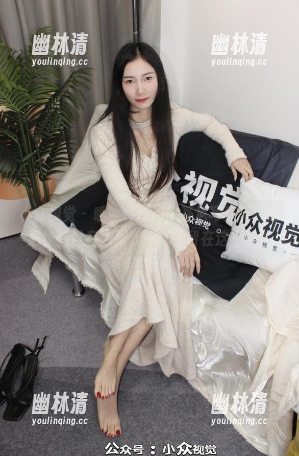 小众视觉 - 哦,玲玲的比基尼写真真有意思!有没有人跟我一样停留在这一张? 小众视觉 - 哦,玲玲的比基尼写真真有意思!有没有人跟我一样停留在这一张?