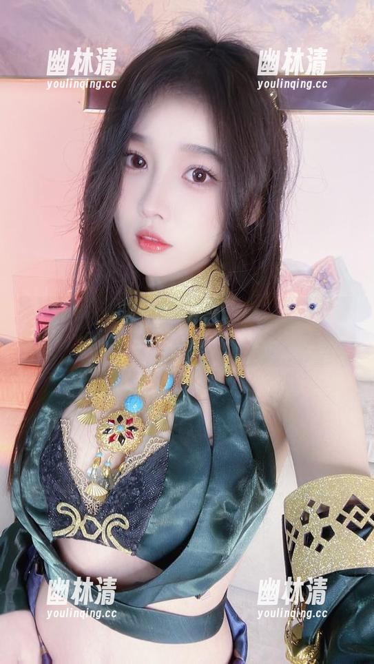 小小奶瓶儿携丝带女友高清写真集，似乎每一缠绵都有话要说