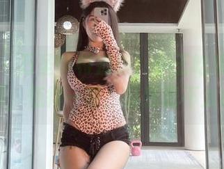 微密圈 – 万圣节特别版，小玉吃果冻的美图资源，值得一瞥，虽然我不太相信。