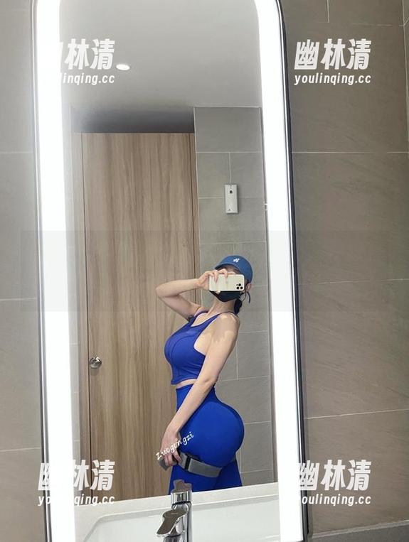 微密圈 - 左公子666这张照片吧，勉强算个圣诞祝福吧，但比基尼不太像…