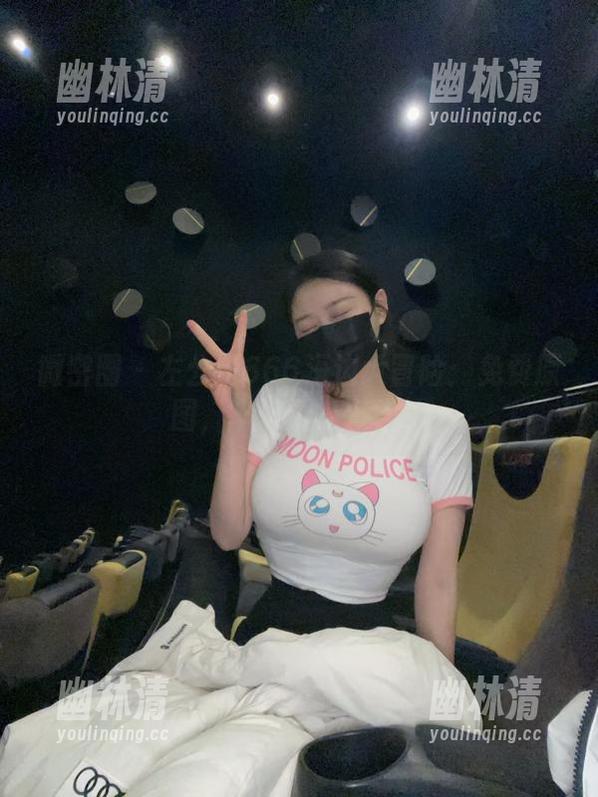 微密圈 - 左公子666海边大冒险：免费原图，牢记湿身警告！