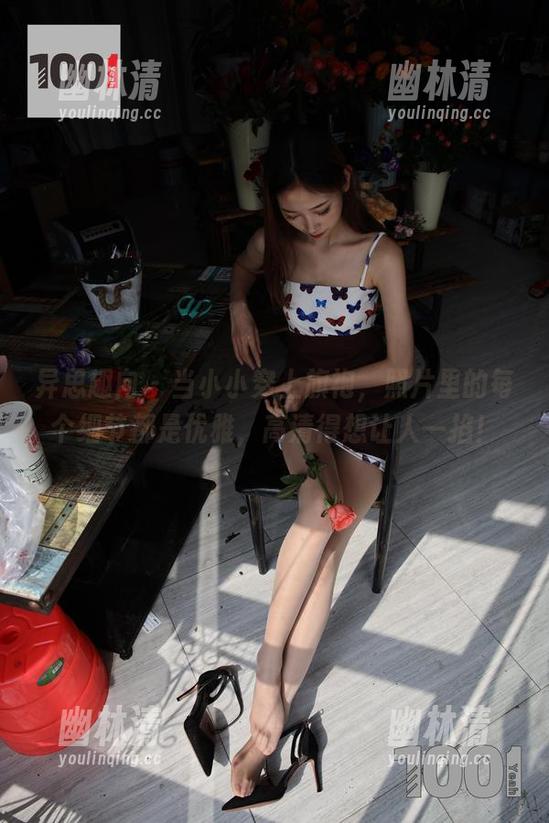 异思趣向 - 当小小穿上旗袍，照片里的每个细节都是优雅，高清得想让人一掐！