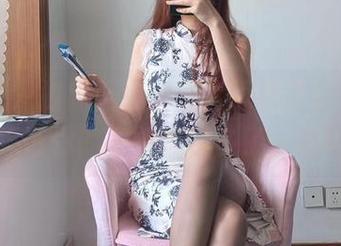 微密圈 – 提袜少女的天台逗趣写真精选，保证你的表情包又多了一款！