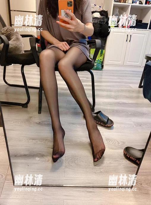 微密圈 - 别小看林子琳喵的“裸足”写真,脚上的光泽也是一种态度。 微密圈 - 别小看林子琳喵的“裸足”写真,脚上的光泽也是一种态度。