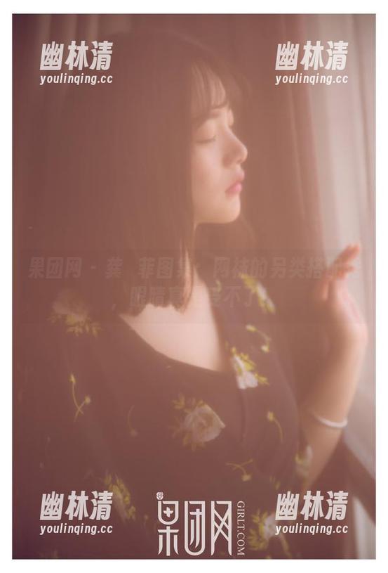 果团网 - 龚玥菲图集:网袜的另类搭配秀,眼睛真是受不了! 果团网 - 龚玥菲图集:网袜的另类搭配秀,眼睛真是受不了!