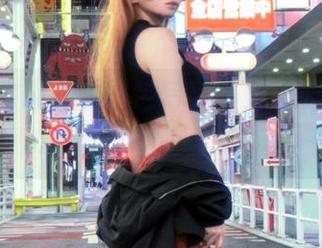 特软儿Sona的粉色写真，好像吃了棉花糖