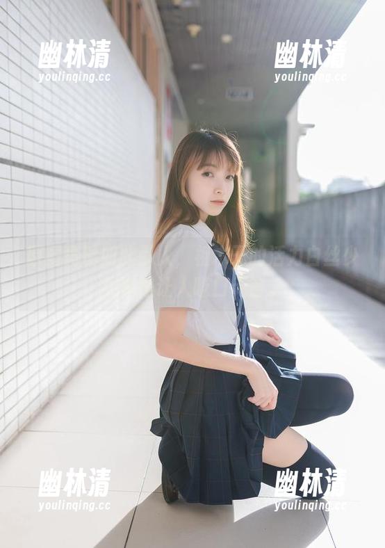原图竟能如此引人,祖木子的活力白丝少女真是让人哑口无言。 原图竟能如此引人,祖木子的活力白丝少女真是让人哑口无言。