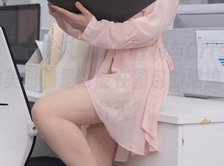 秀人网 – 不同凡响的牛仔裤与Cris_卓娅祺，的美图，是否能在图包的潮流中闯出一片天？