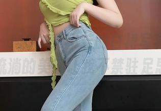 秀人网 – MODEL伊若的白裙写真合集，随意流淌的美感让我不禁驻足思考！
