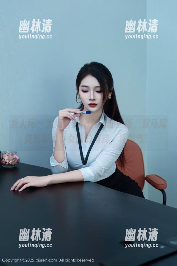 秀人网 - 尤妮丝Egg今天的更新，双马尾美图堪比小女孩的俏皮，真服气！