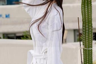 秀人网 – 岁小岁的免费修女写真，想要的不仅是好看啊