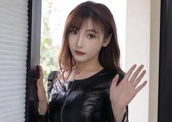 秀人网 – 艾小青私拍合集，圣诞不想被遗忘，只想被聊聊。
