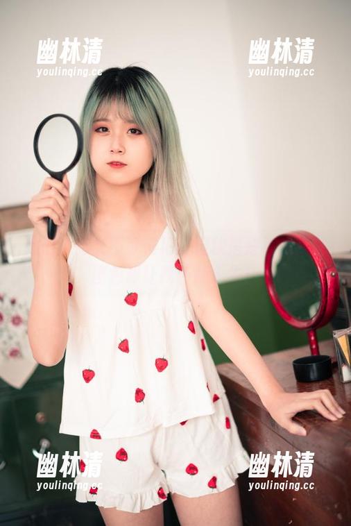 他们说修女不可侵犯，但秋楚楚不秃头的图包却让我怀疑人生！